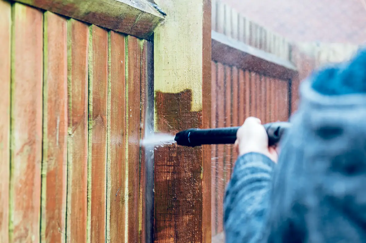 How Professional Fence Cleaning Completely Transforms Your Wood Fence